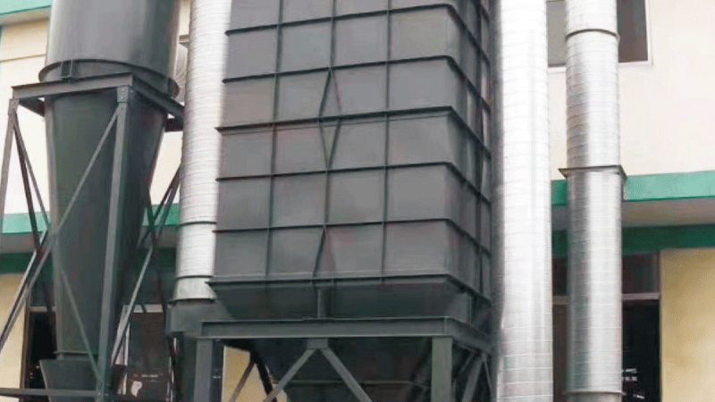 化工车间如何高效去除VOCs？活性炭吸附箱的选型关键